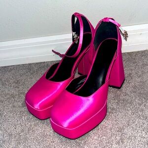 Barbie pink heels 4in